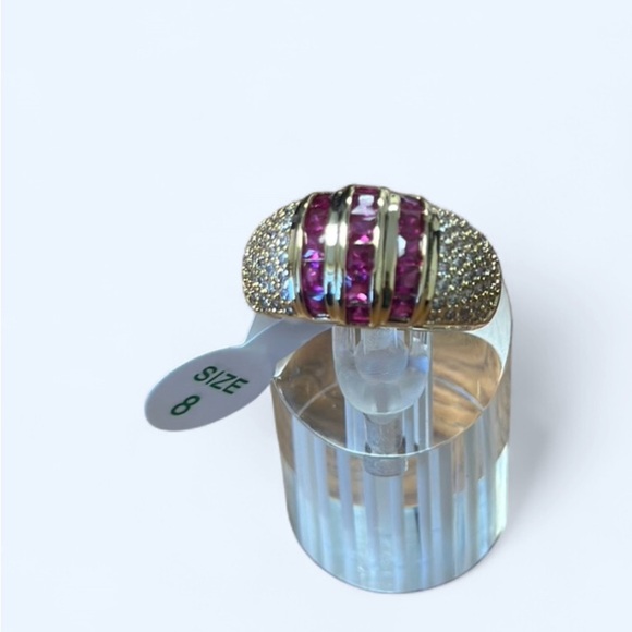 Elegant Gold and Ruby Gemstone Ring - Picture 1 of 6